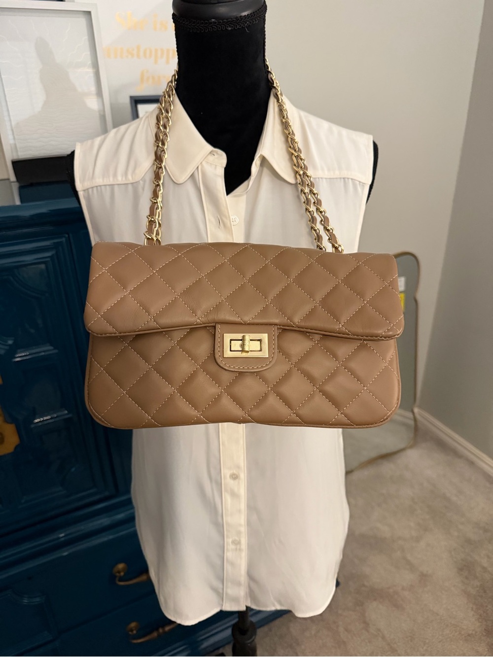 Vera Pelle Quilted Italian Handmade Leather Medium Shoulder Bag, Taupe and Gold - Picture 2 of 7